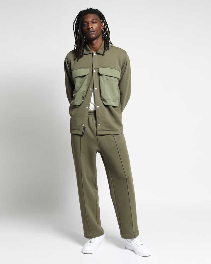 Pleated wide-leg pants :: LICHI - Online fashion store